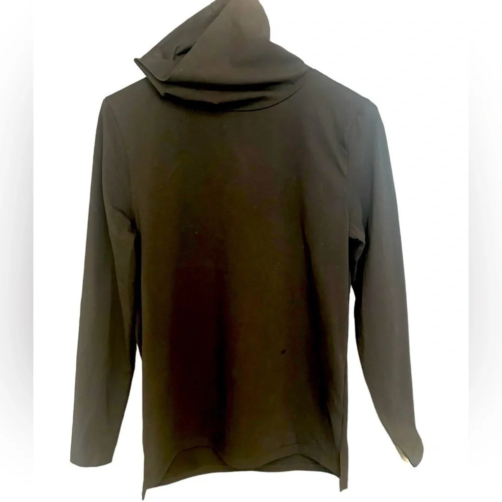 Tradlands  “Monty” turtleneck S brand new…this is a true to size fit S